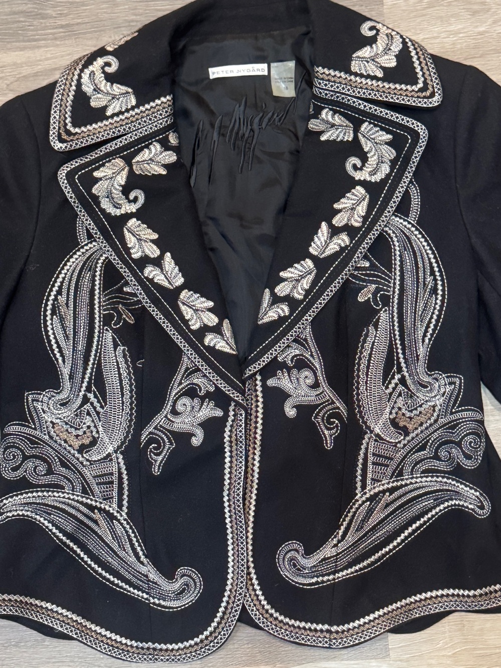 Vtg 90’s Peter Nygard Black Embroidered Women's Wool Blazer (65% Wool-35% Rayon)